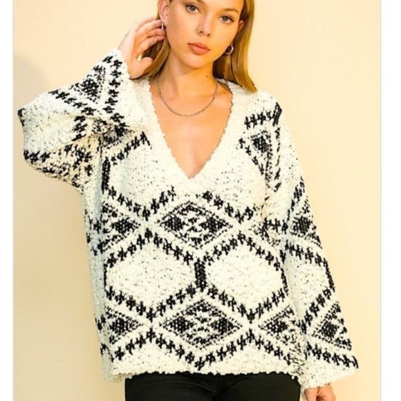 Penna&Pine Sweaters - White & Black Print Popcorn V-Neck Boho Sweater